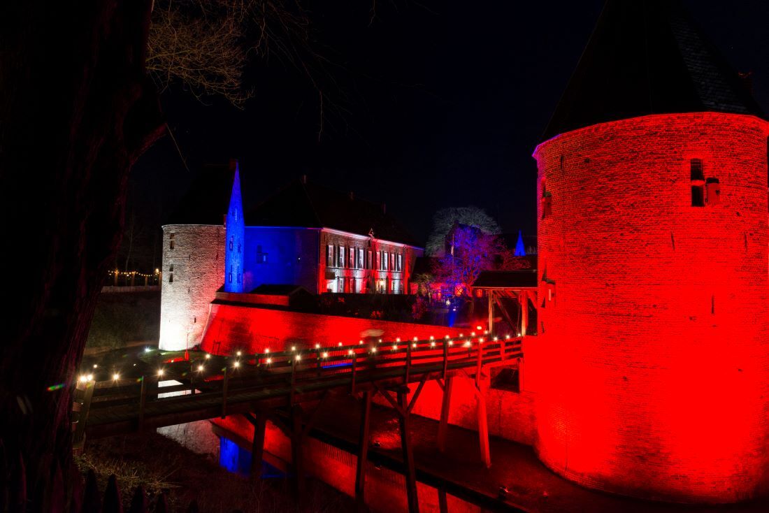kasteelstad verlicht